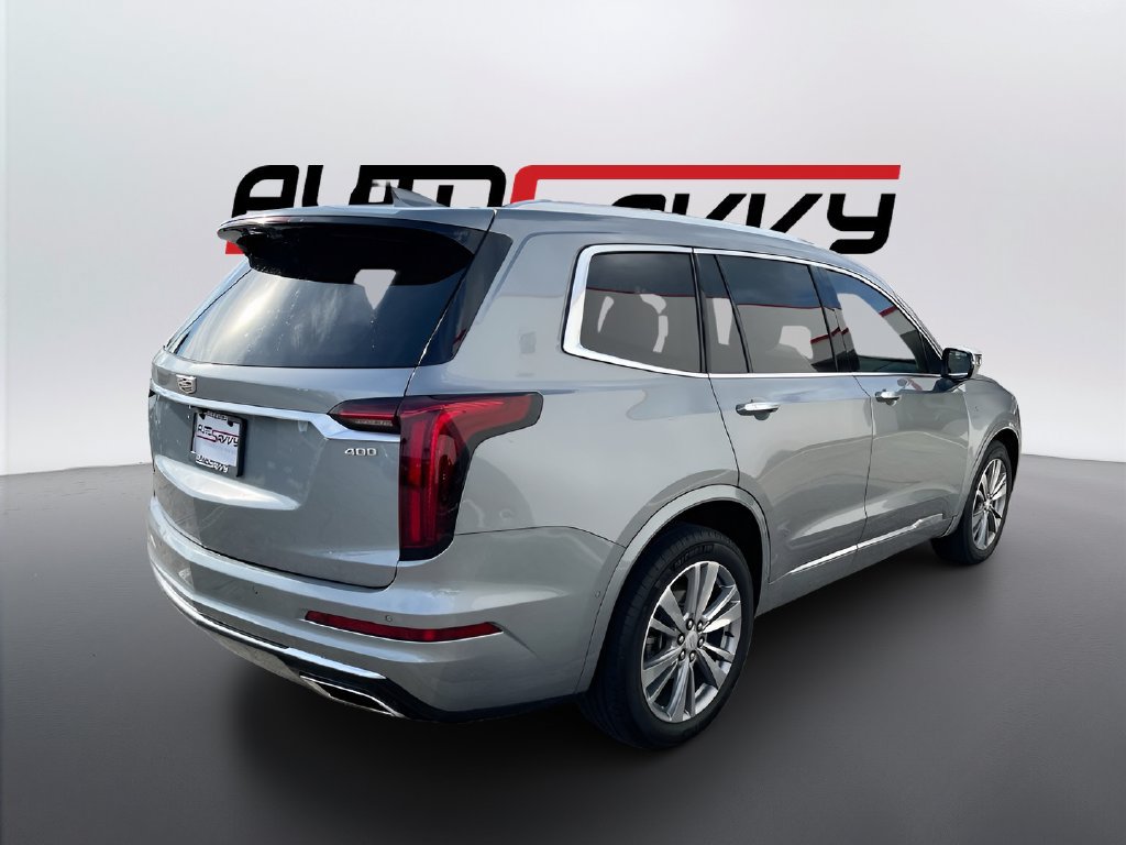 Used 2024 Cadillac XT6 Premium Luxury w/ Technology Package FWD image 7