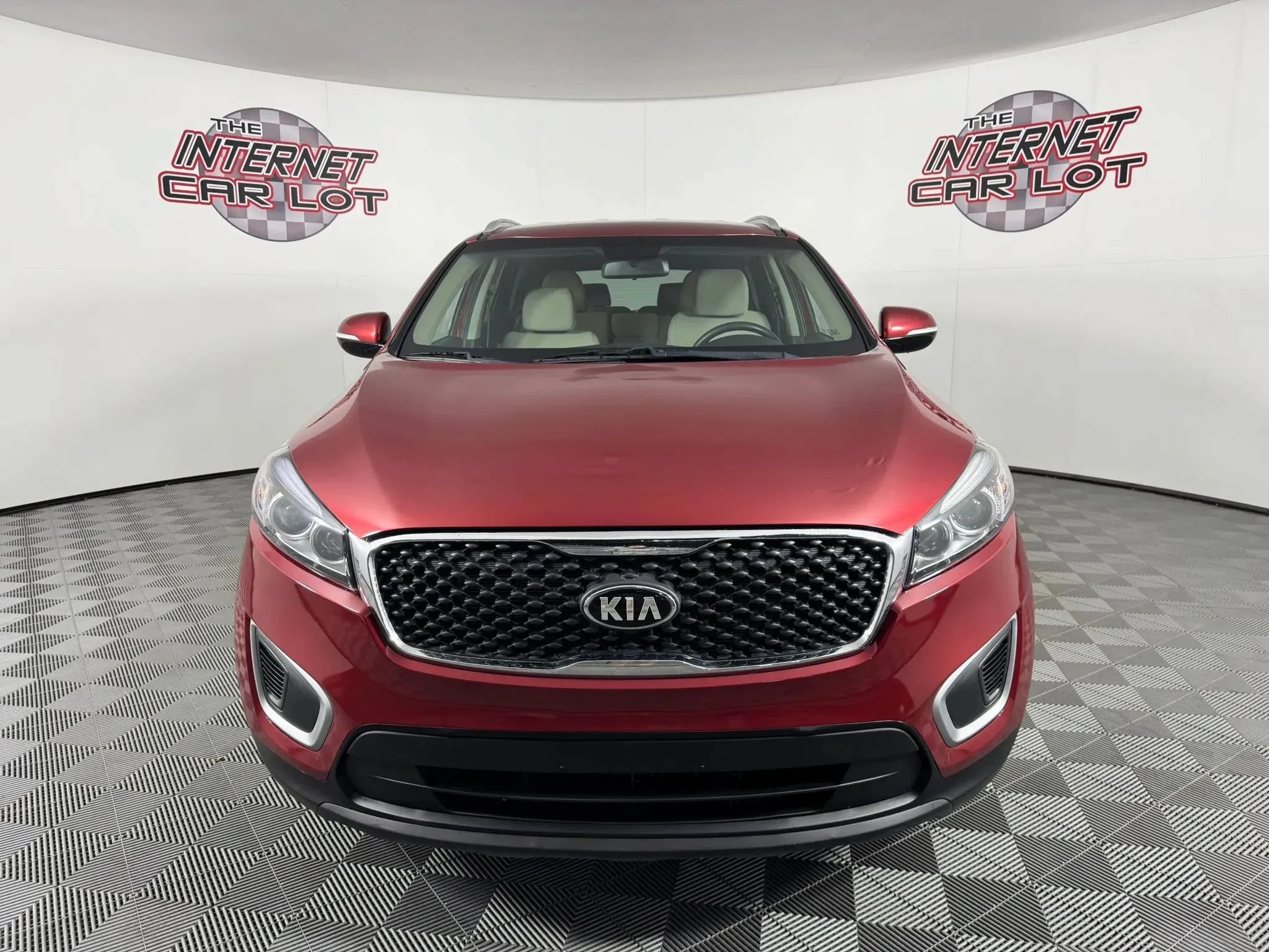 Used 2017 Kia Sorento AWD image 2