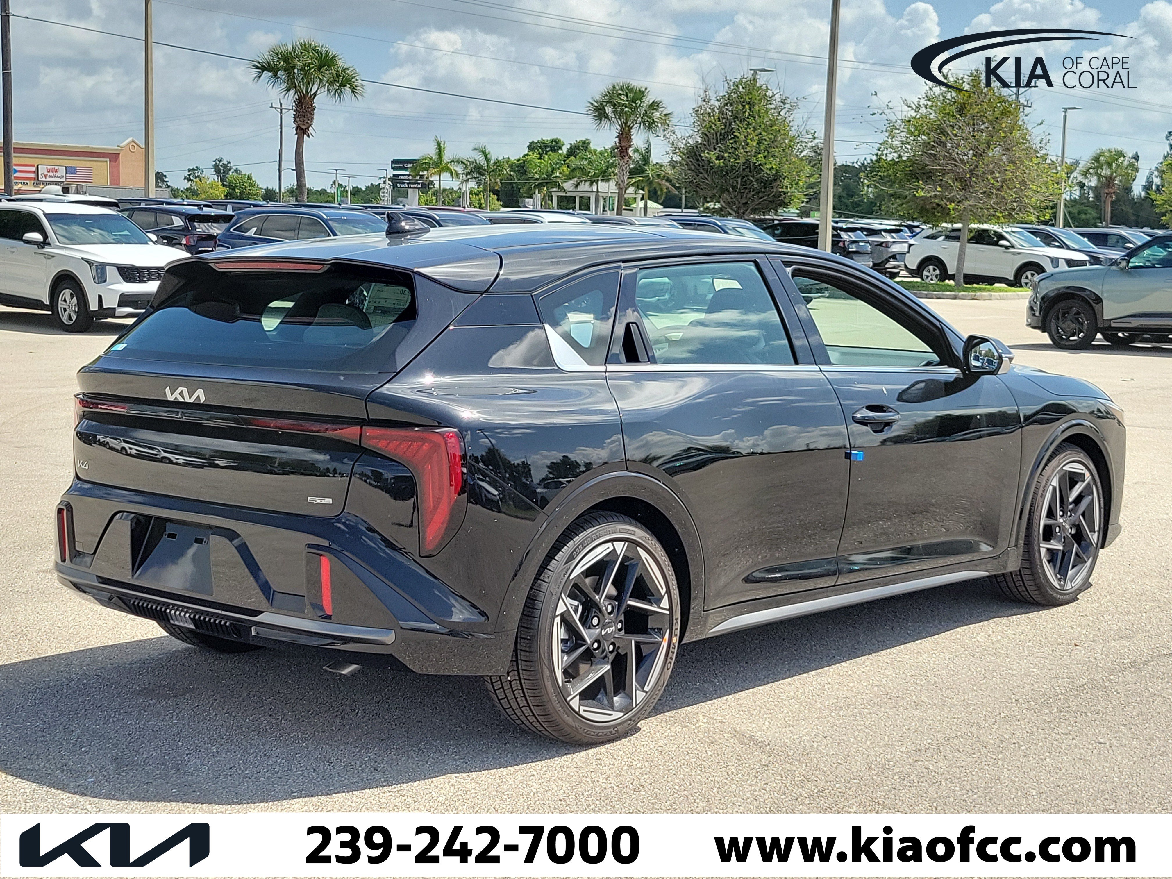 New 2026 Kia K4 GT-Line w/ GT-Line Premium Package FWD image 6