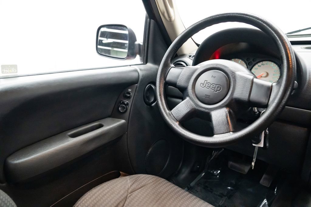 Used 2004 Jeep Liberty Sport w/ PWR Convenience Group AWD/4WD image 11