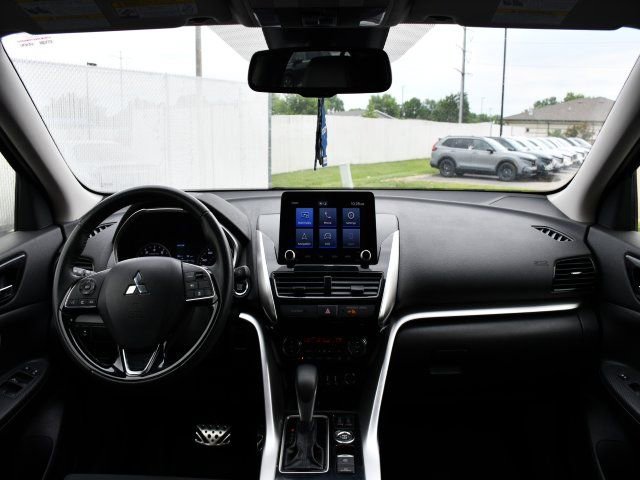 Used 2024 Mitsubishi Eclipse Cross AWD image 16