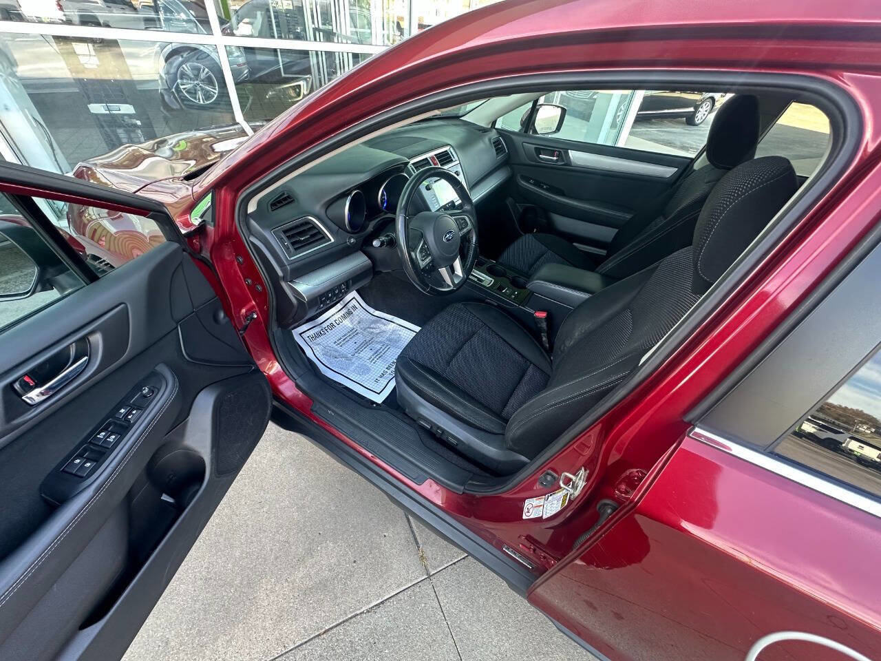 Used 2017 Subaru Outback 2.5i Premium image 9