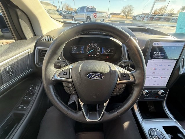 Used 2022 Ford Edge SEL w/ Convenience Package image 11