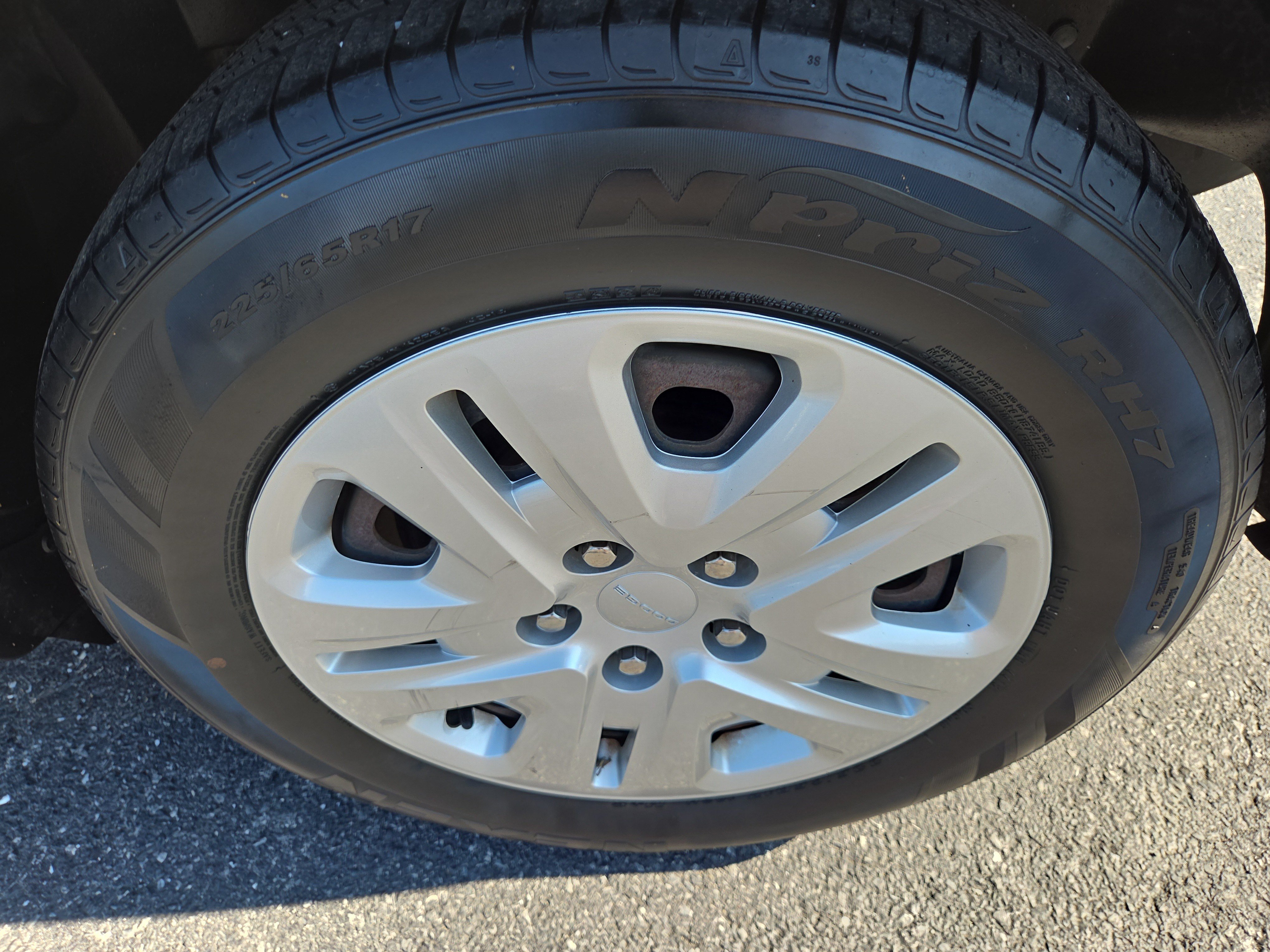 Used 2019 Dodge Journey SE FWD image 12