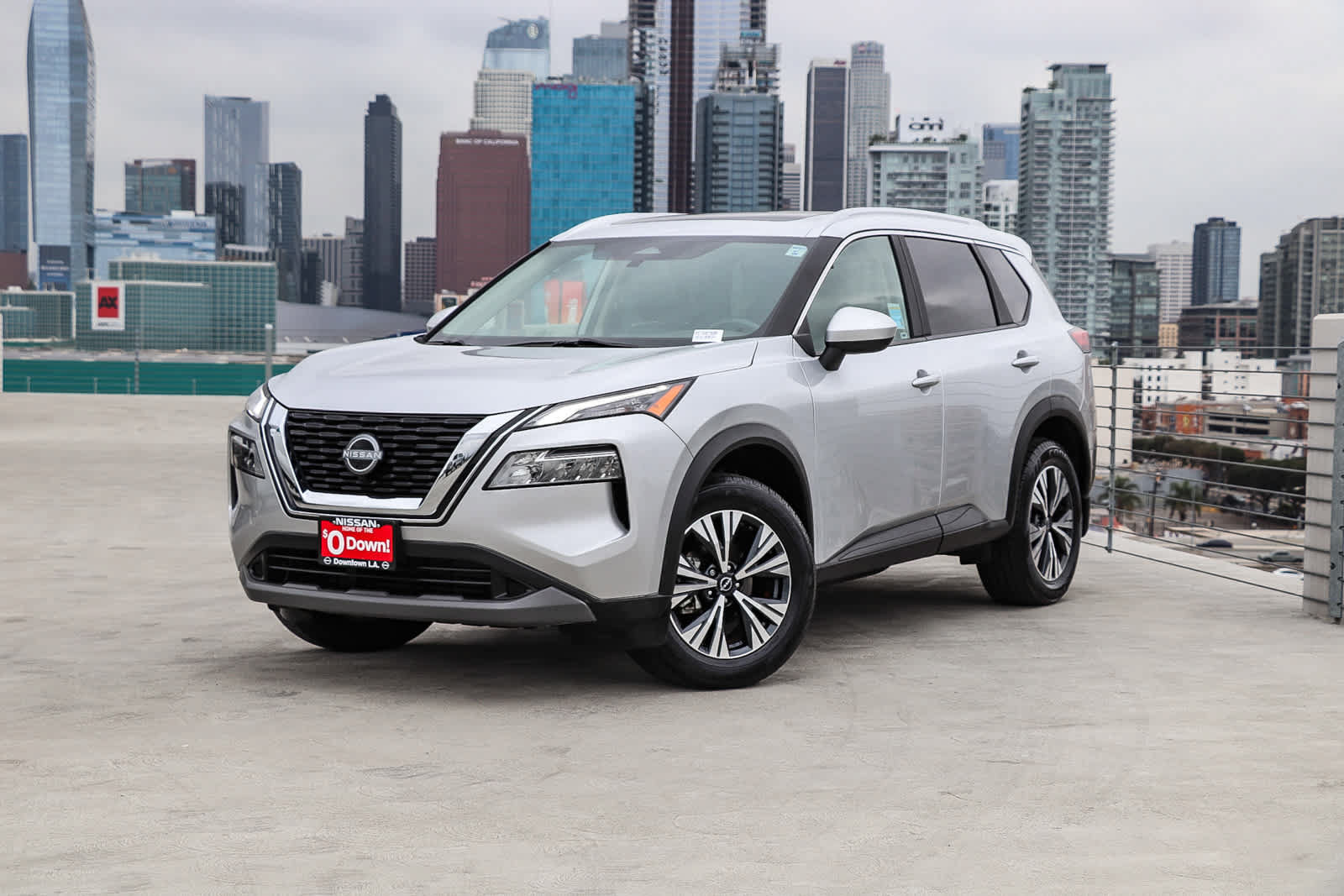 Used 2023 Nissan Rogue SV w/ SV Premium B Package FWD image 1