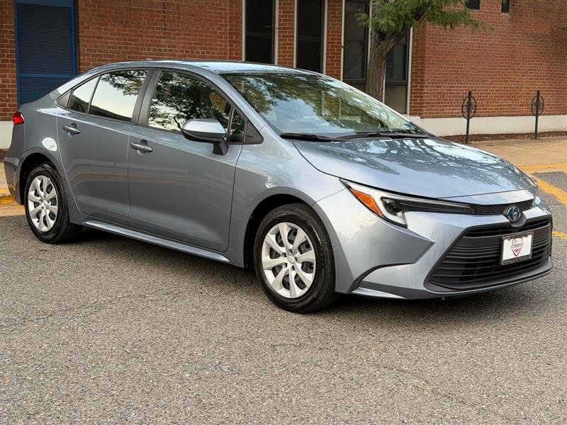Used 2025 Toyota Corolla LE FWD image 7