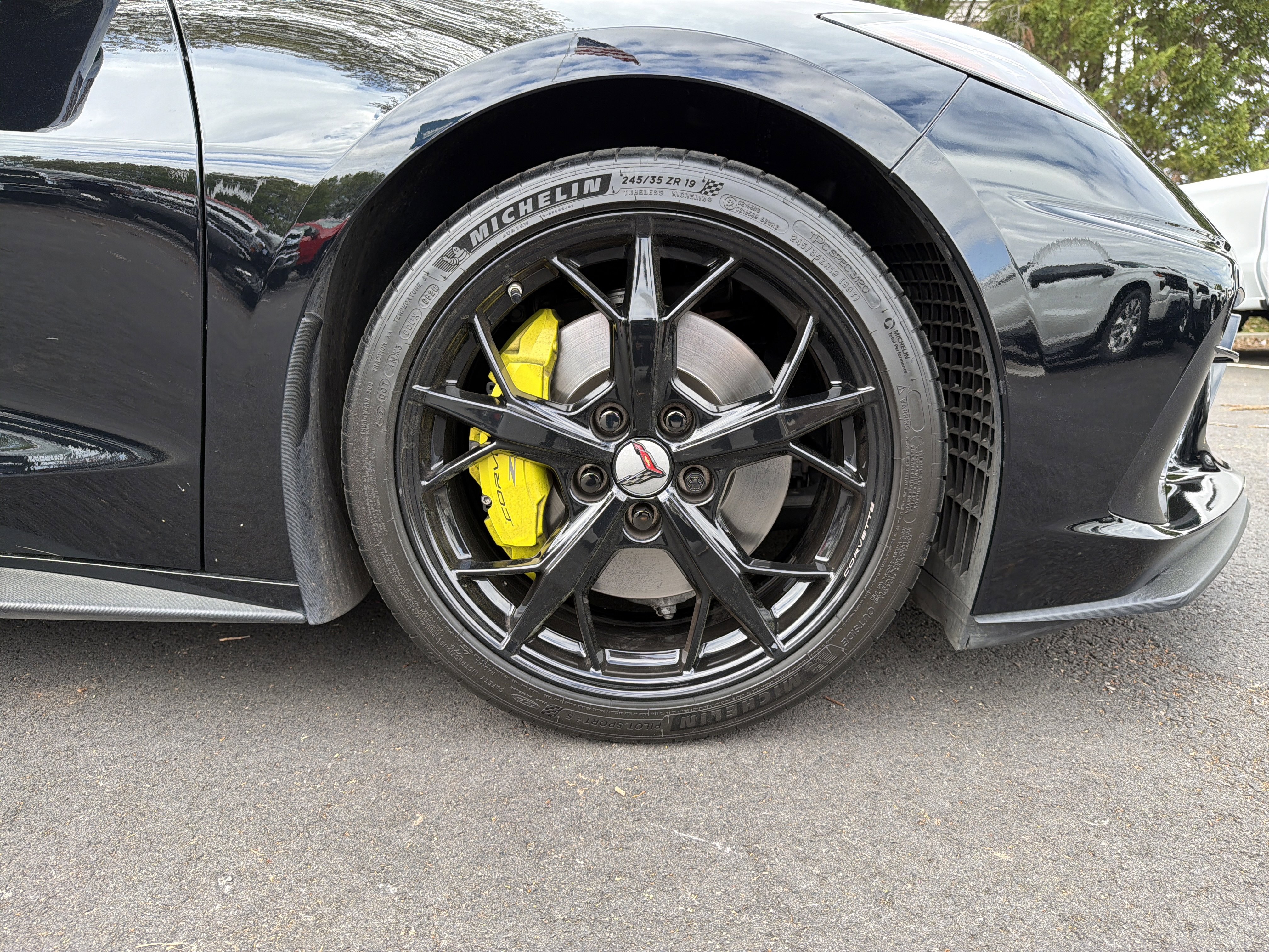 Used 2020 Chevrolet Corvette Stingray Premium Cpe w/ 3LT Preferred Equipment Group image 13