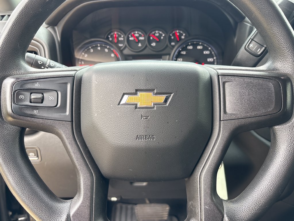 Used 2019 Chevrolet Silverado 1500 Custom w/ Custom Convenience Package AWD/4WD image 5