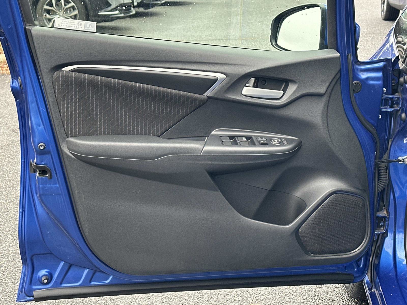 Used 2020 Honda Fit EX image 17