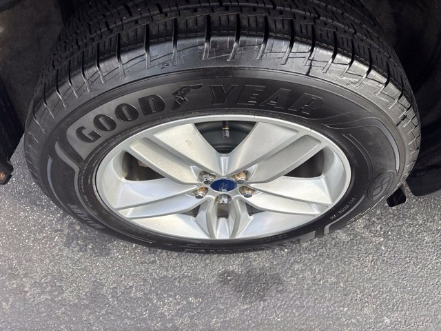 Used 2016 Ford Edge SEL AWD/4WD image 25