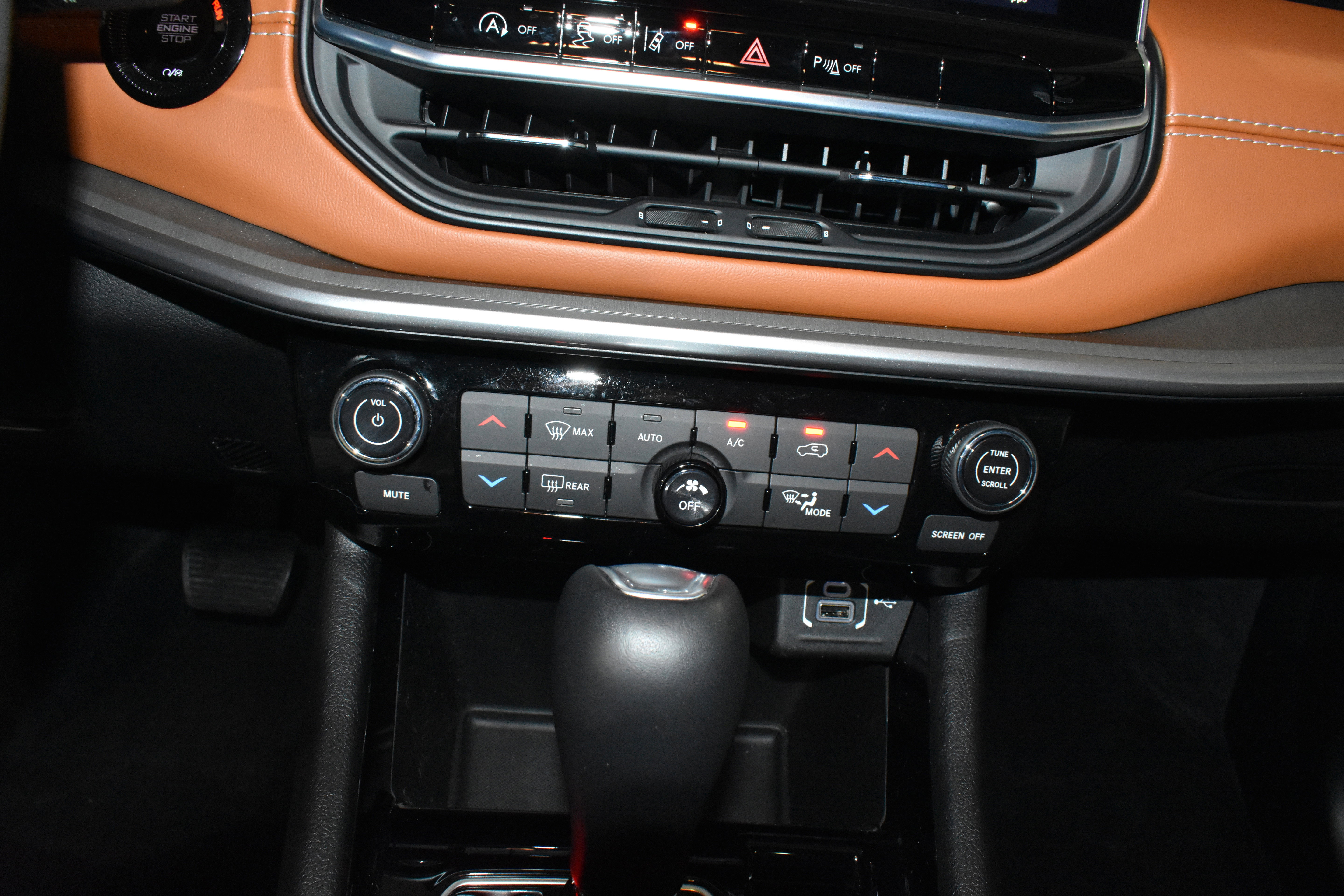 Used 2025 Jeep Compass Limited w/ Elite Group image 20