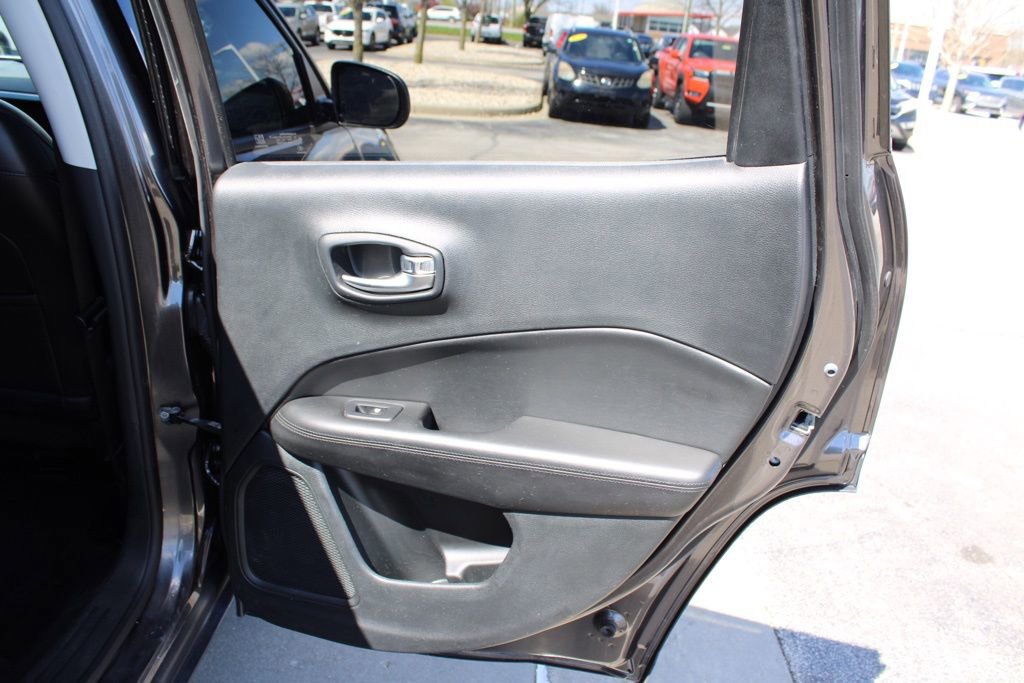 Used 2019 Jeep Compass Altitude image 23