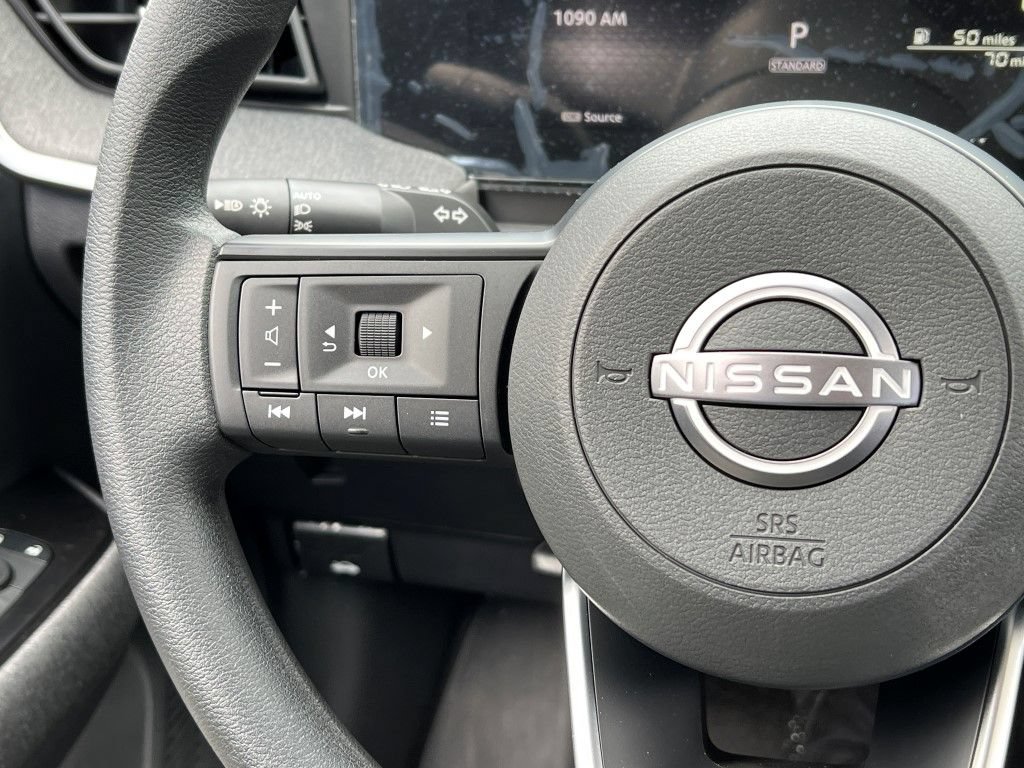 New 2025 Nissan Kicks SV w/ SV Premium Package AWD/4WD image 24