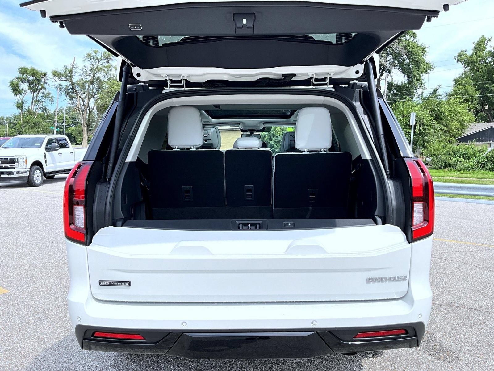 New 2027 Ford Expedition Platinum AWD/4WD image 9