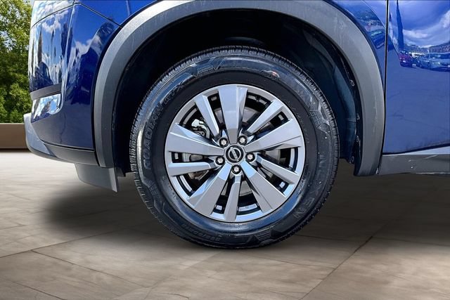 Certified 2024 Nissan Pathfinder SV FWD image 33