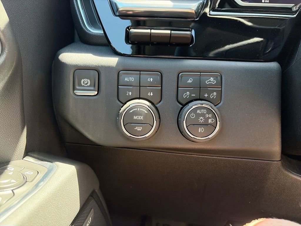 New 2026 Chevrolet Silverado 3500 LTZ w/ LTZ Premium Package AWD/4WD image 23