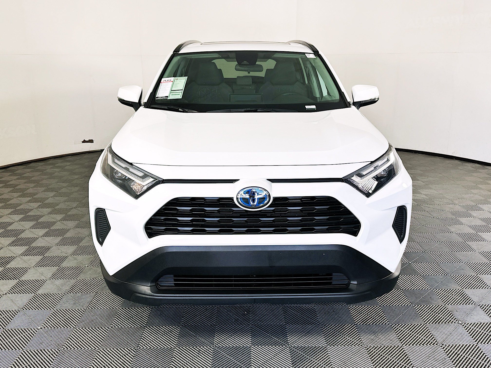 Used 2024 Toyota RAV4 XLE w/ Convenience Package AWD/4WD image 8