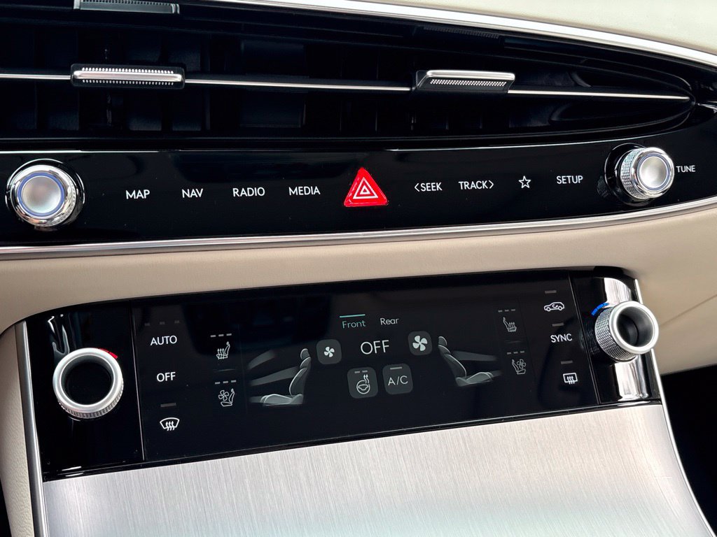 New 2027 Genesis GV70 2.5T Advanced AWD/4WD image 14
