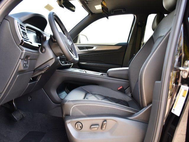 New 2026 Volkswagen Atlas Cross Sport SE image 13