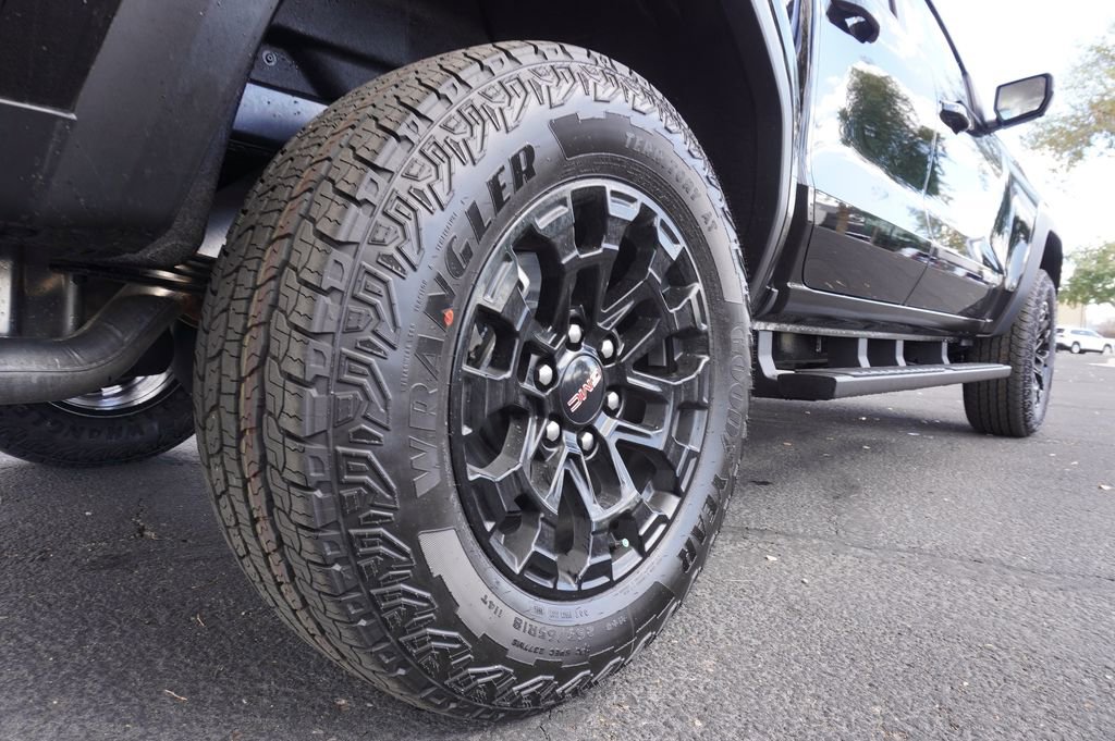 New 2026 GMC Canyon Elevation w/ Convenience Package image 6