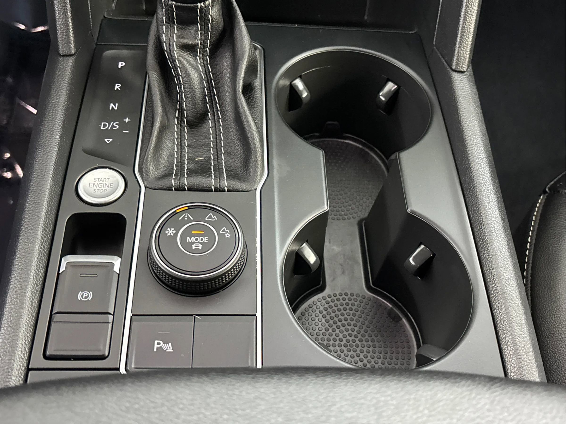 Used 2021 Volkswagen Atlas SE w/ Panoramic Sunroof Package image 22