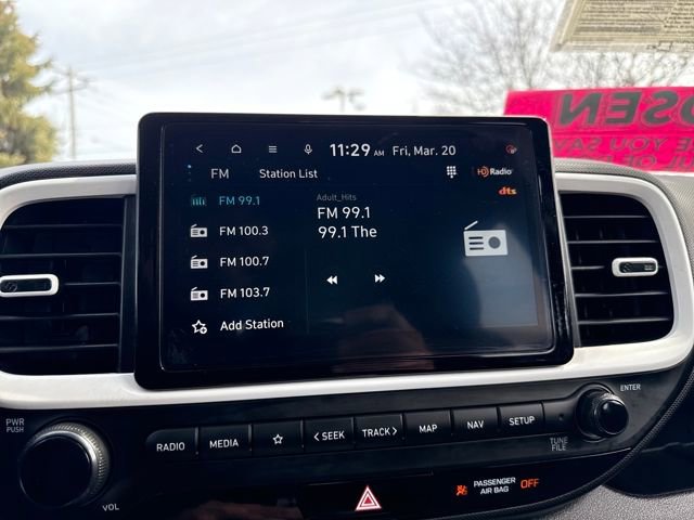 Certified 2025 Hyundai Venue Limited image 35