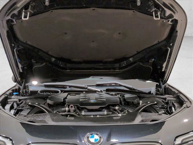 Used 2024 BMW 760i xDrive w/ Premium Package image 25