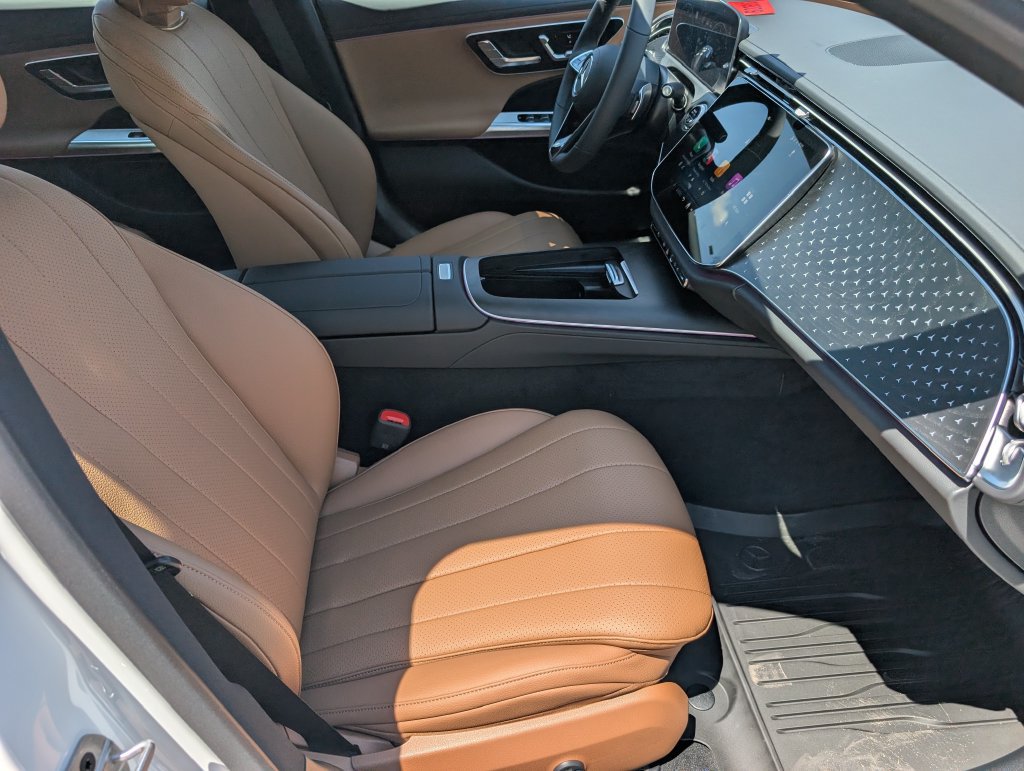 New 2026 Mercedes-Benz E 450 4MATIC Sedan image 12