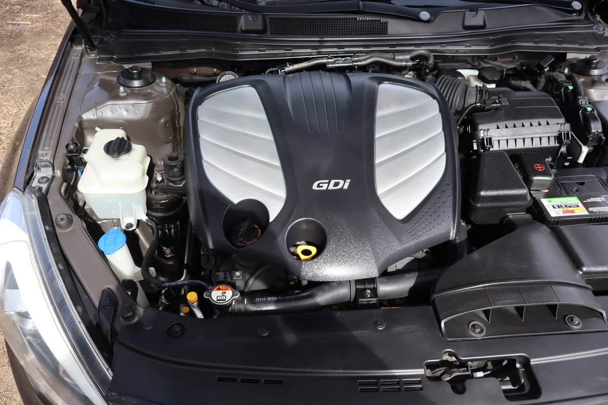 Used 2014 Kia Cadenza Premium w/ Luxury Package image 39