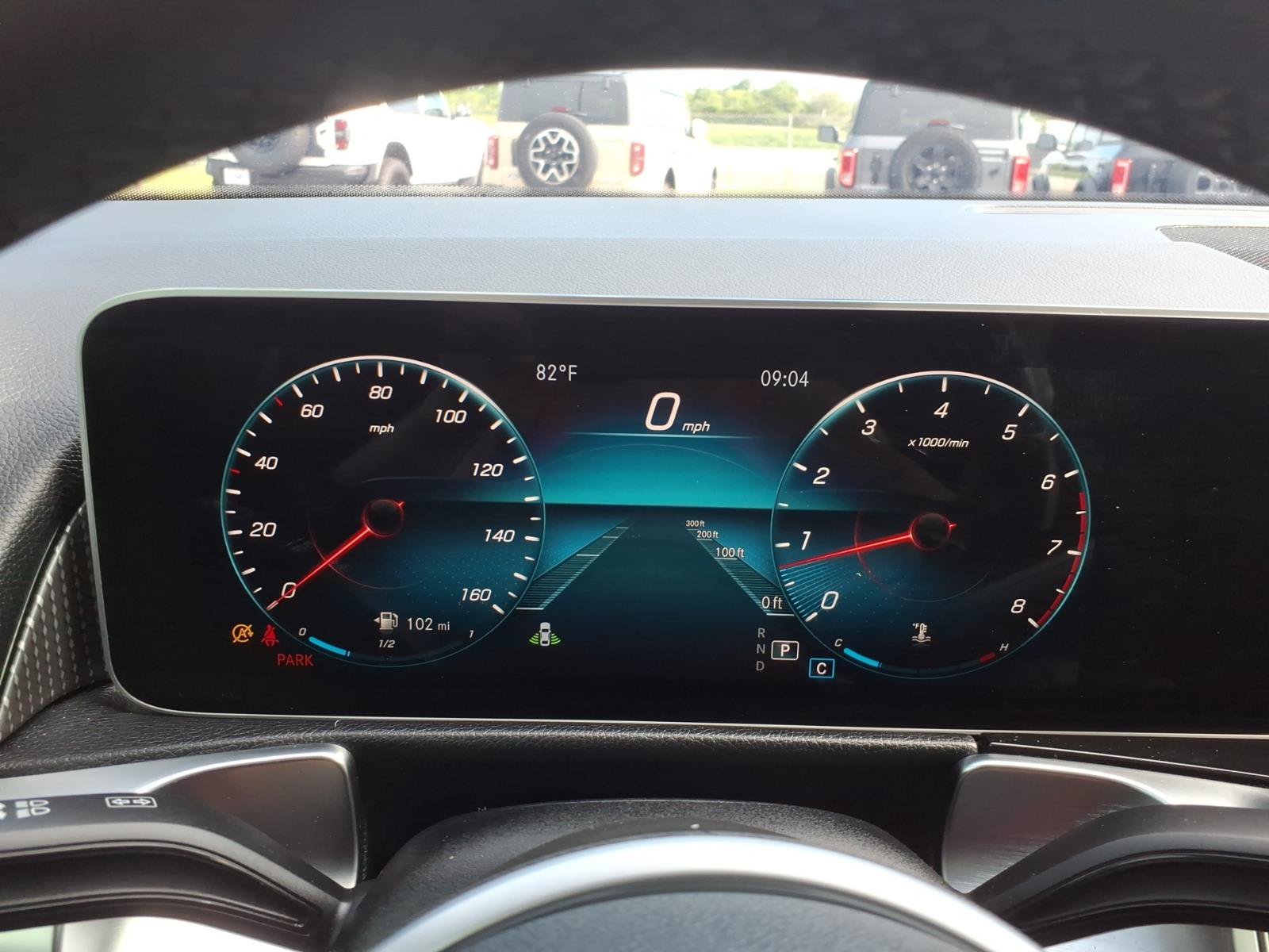 Used 2020 Mercedes-Benz GLB 250 4MATIC w/ Premium Package image 18