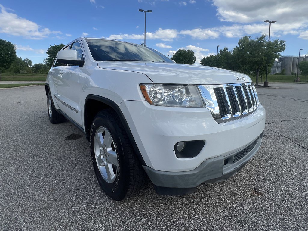 Used 2013 Jeep Grand Cherokee Laredo w/ Laredo E Group AWD/4WD image 7