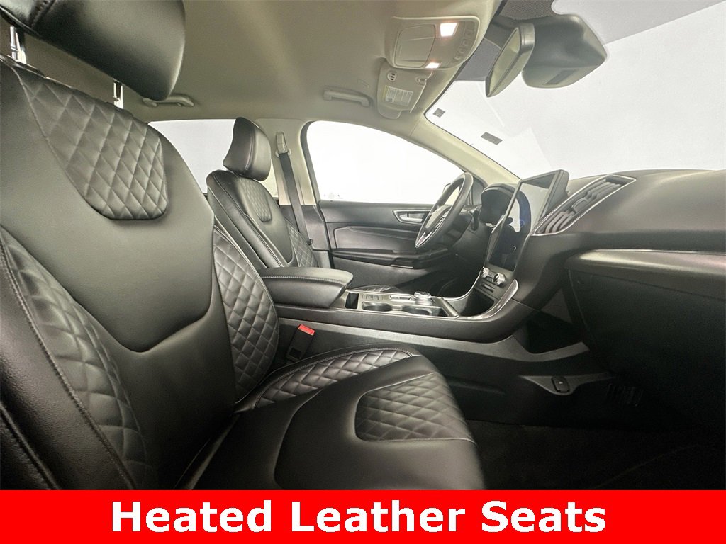 Used 2024 Ford Edge Titanium image 4