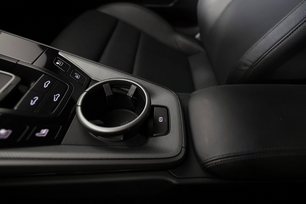 Used 2020 Porsche 911 Carrera image 40