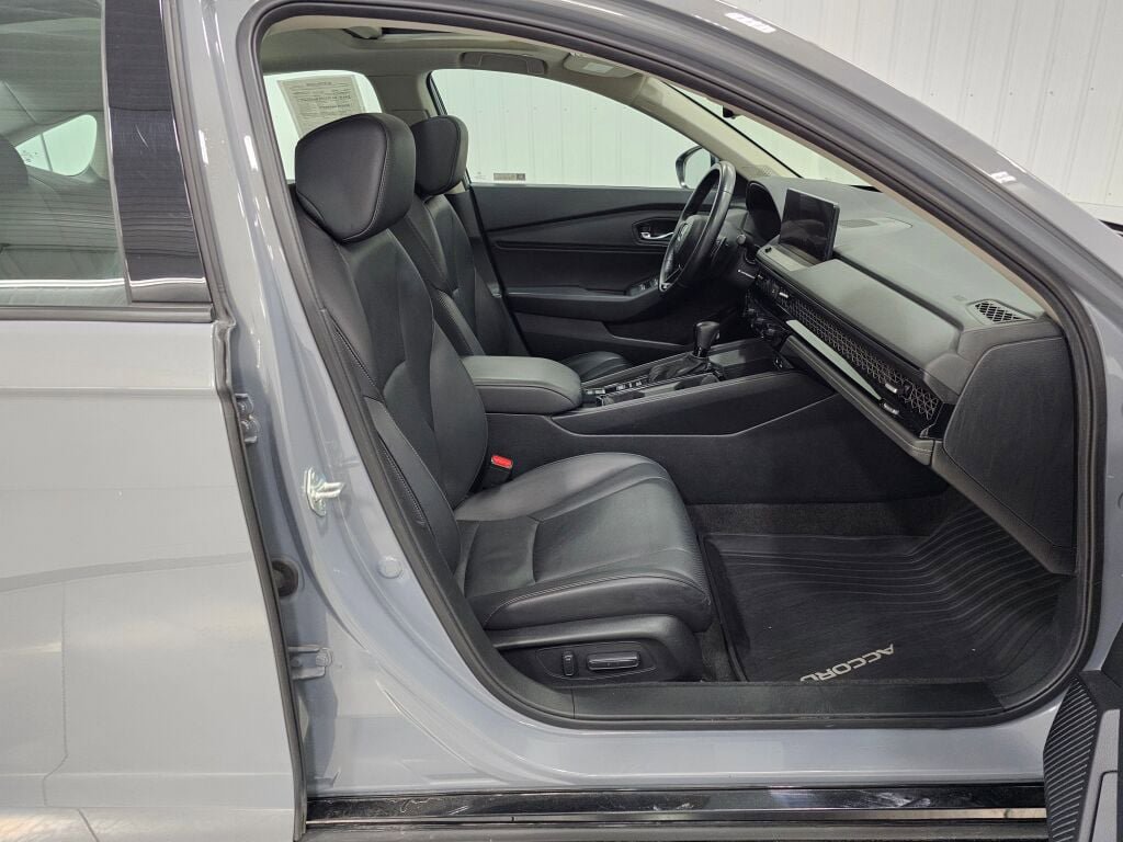 Certified 2024 Honda Accord EX-L image 17