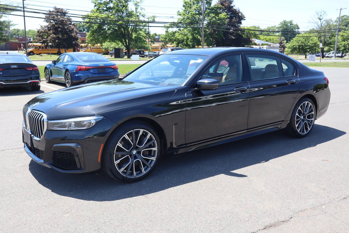 Used 2021 BMW 750i xDrive w/ Executive Package AWD/4WD image 1