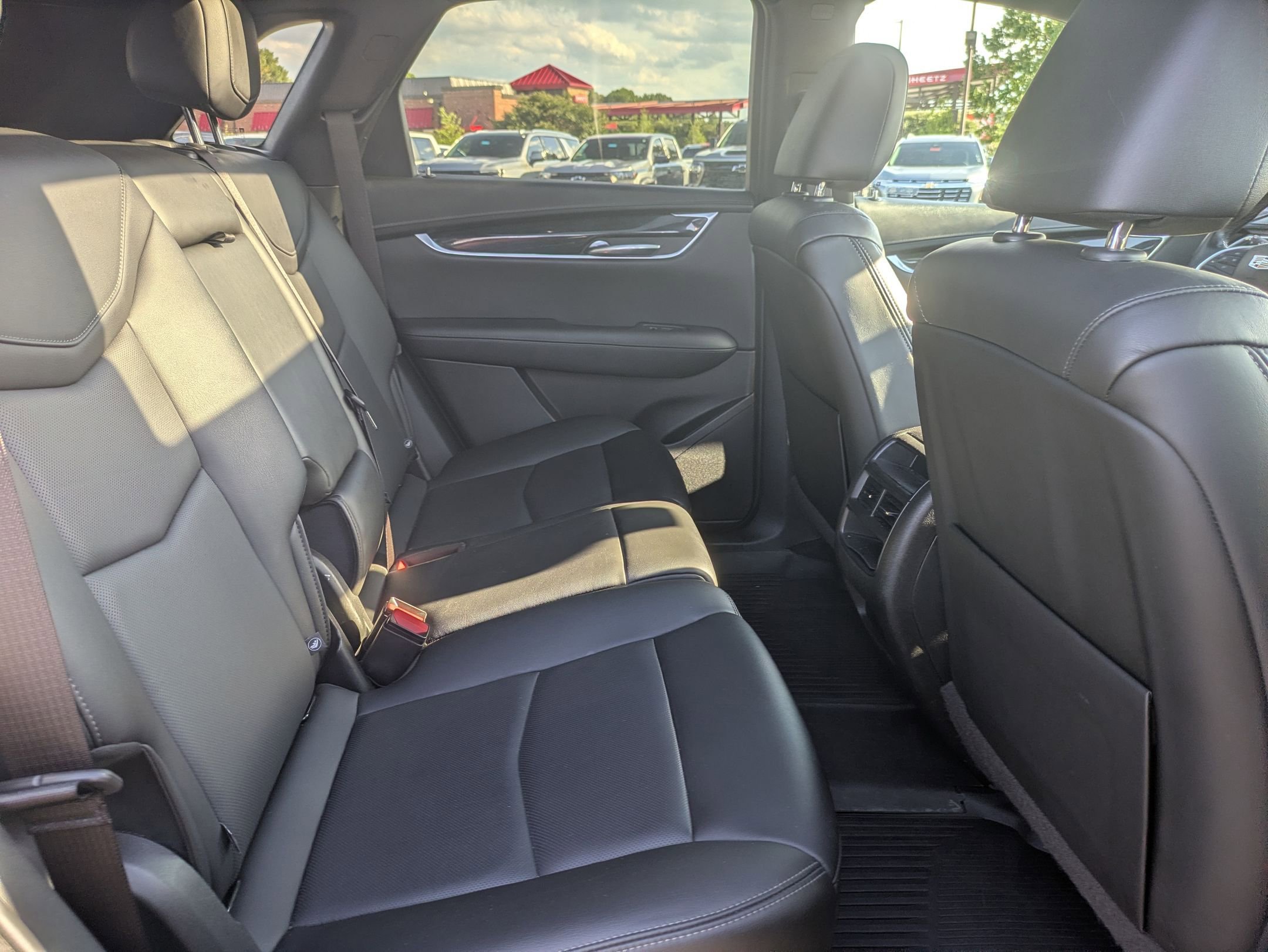 Used 2021 Cadillac XT5 Premium Luxury w/ LPO, Floor Liner Package AWD/4WD image 29