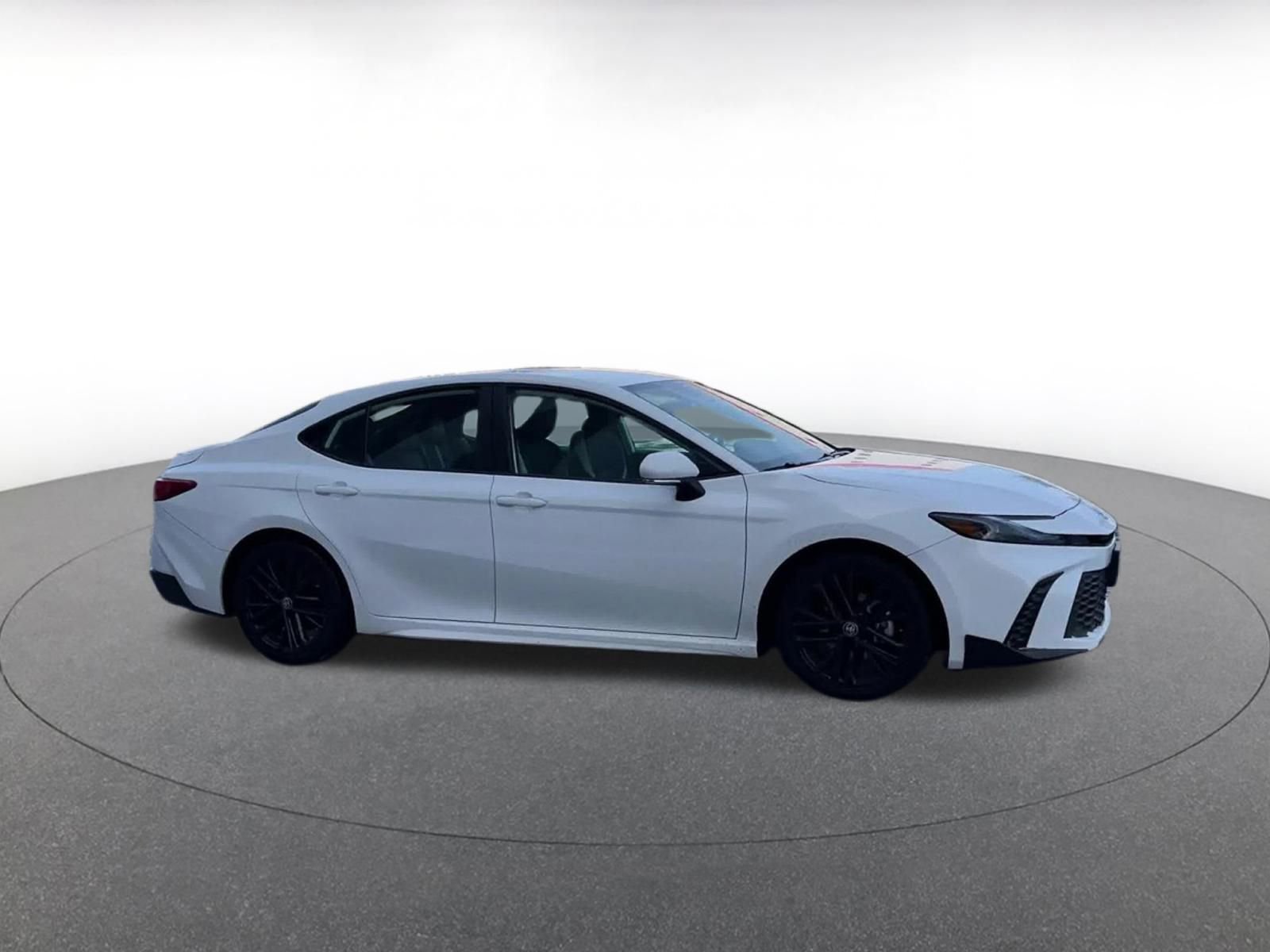 Used 2025 Toyota Camry SE FWD video 2