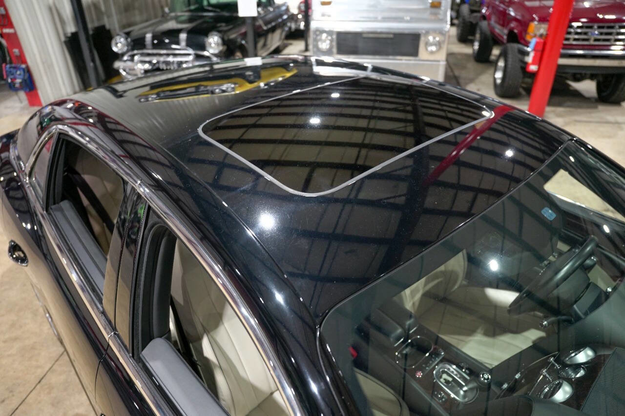 Used 2014 Bentley Flying Spur W12 image 17