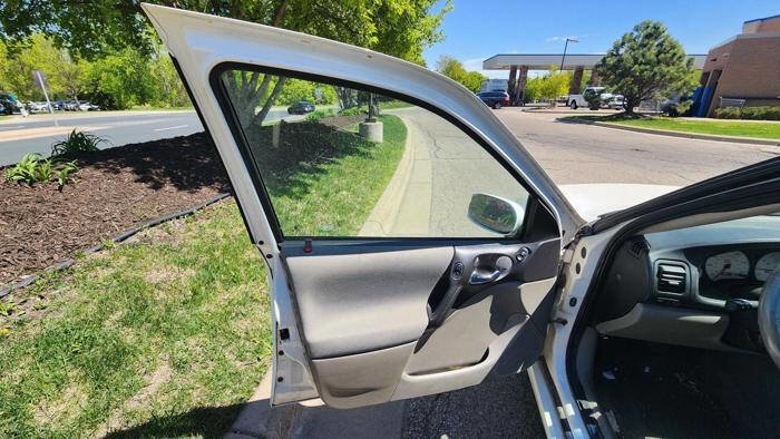 Used 2003 Saturn L-Series L200 w/ Sport Pkg FWD image 22