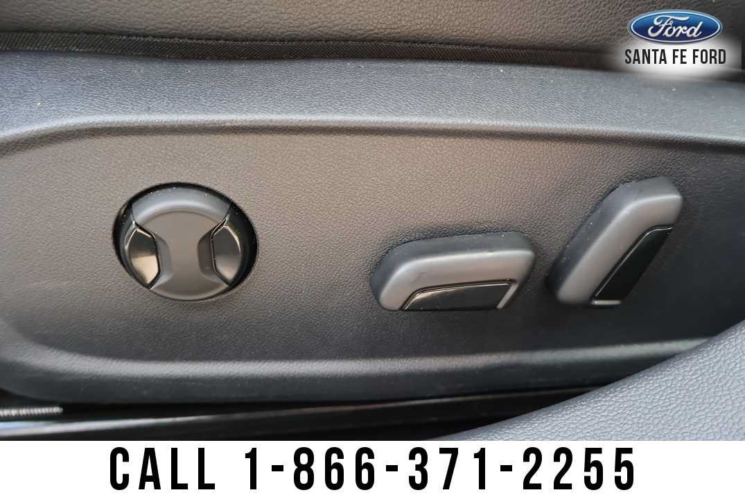 Used 2025 Volkswagen Jetta SE FWD image 11