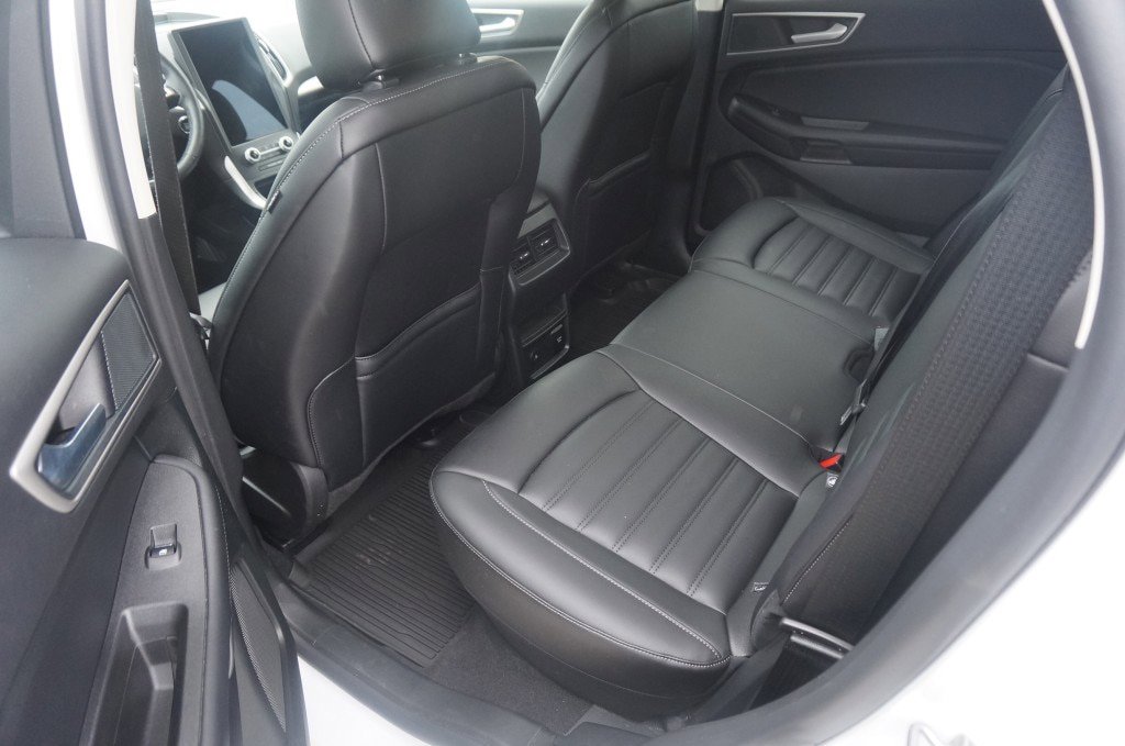 Used 2024 Ford Edge SEL w/ Convenience Package AWD/4WD image 8