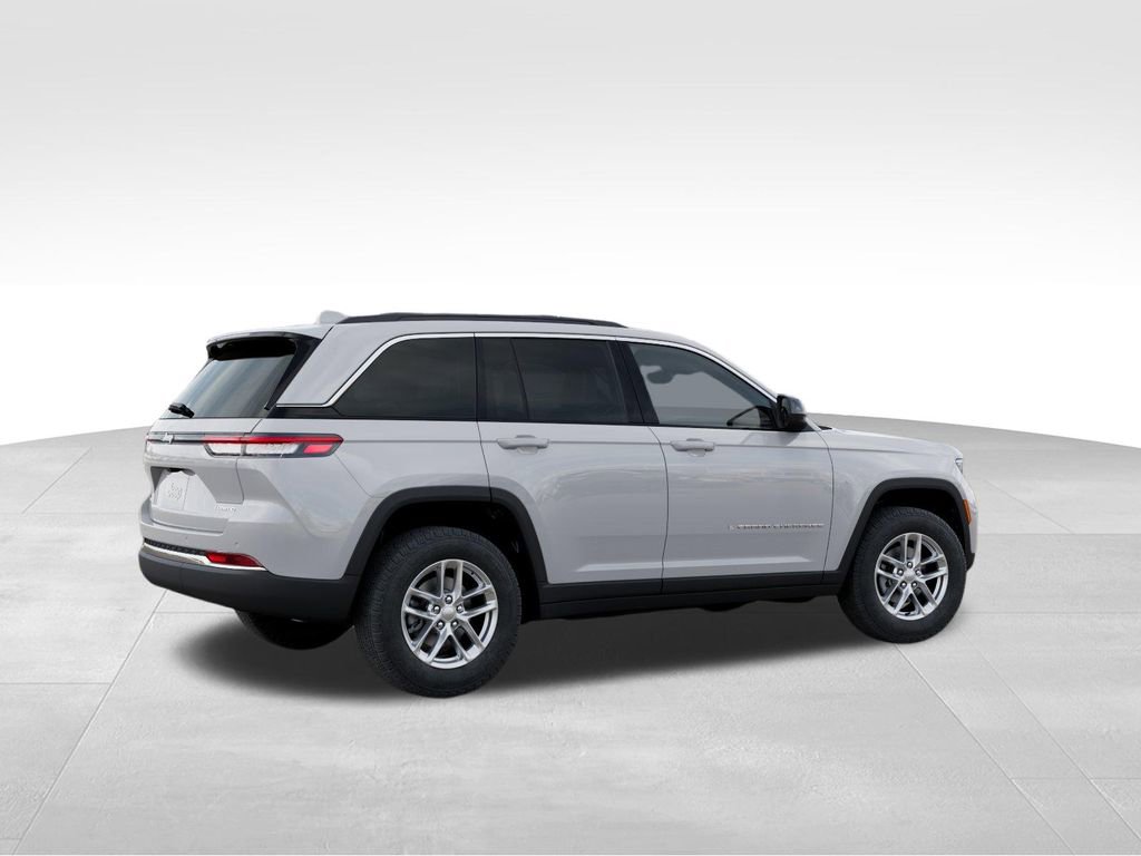 New 2026 Jeep Grand Cherokee Laredo AWD/4WD image 4