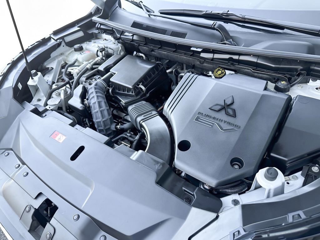 Used 2023 Mitsubishi Outlander SEL image 31