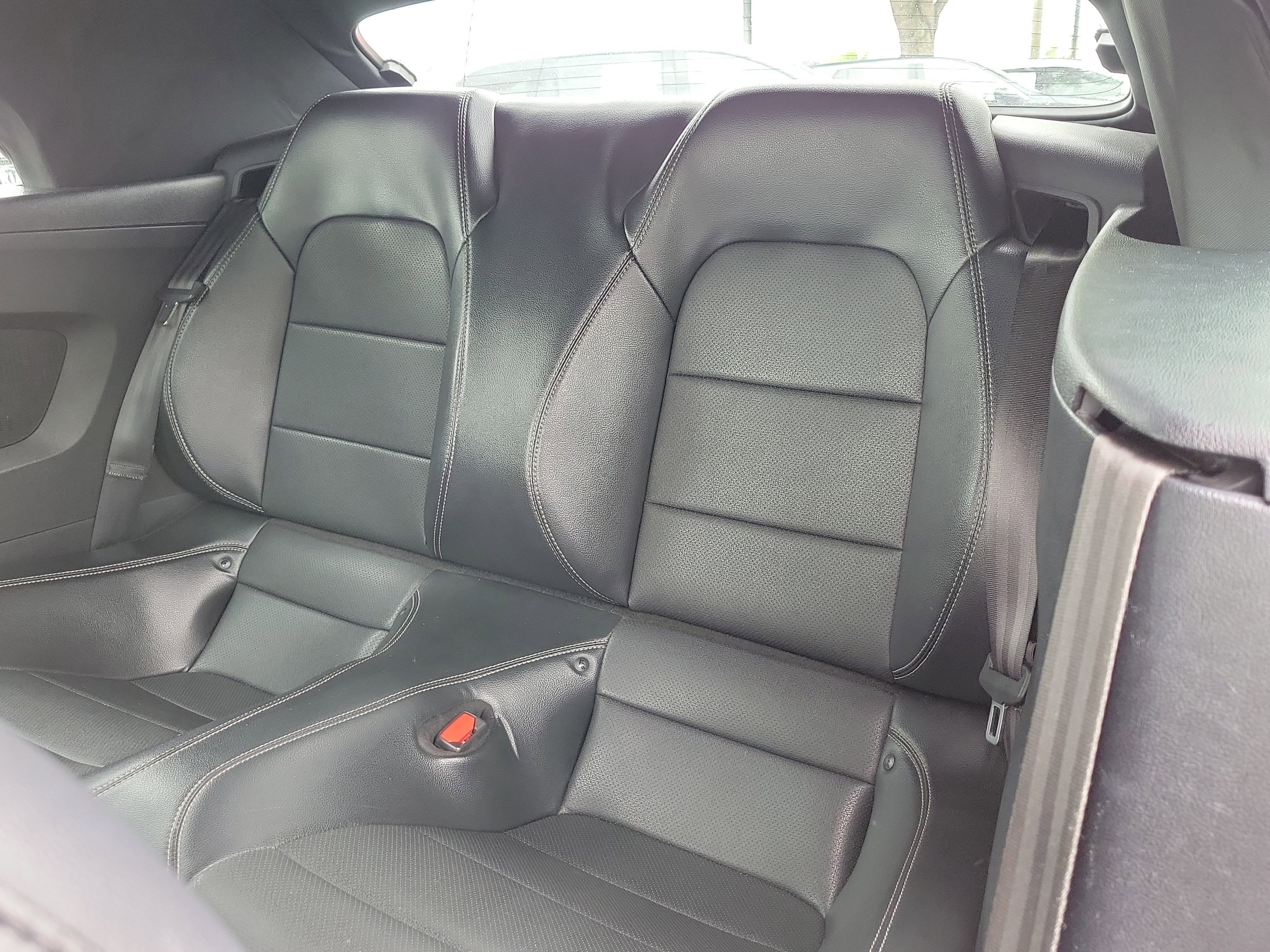 Used 2022 Ford Mustang Premium RWD image 10