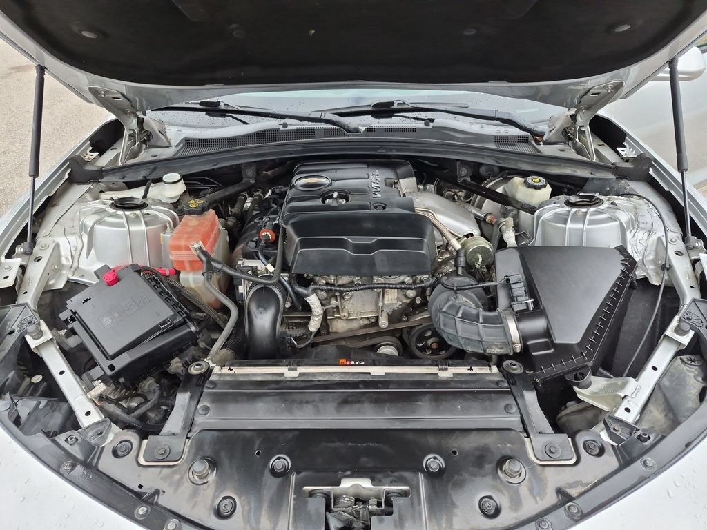 Used 2018 Chevrolet Camaro LT RWD image 14