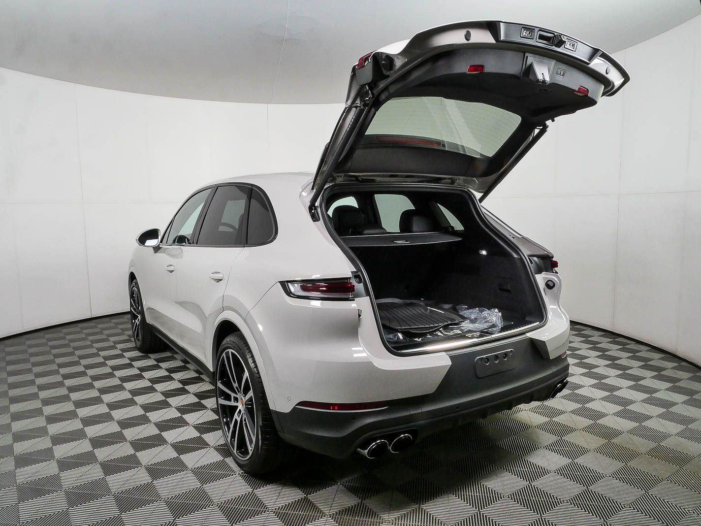 New 2026 Porsche Cayenne AWD/4WD image 34