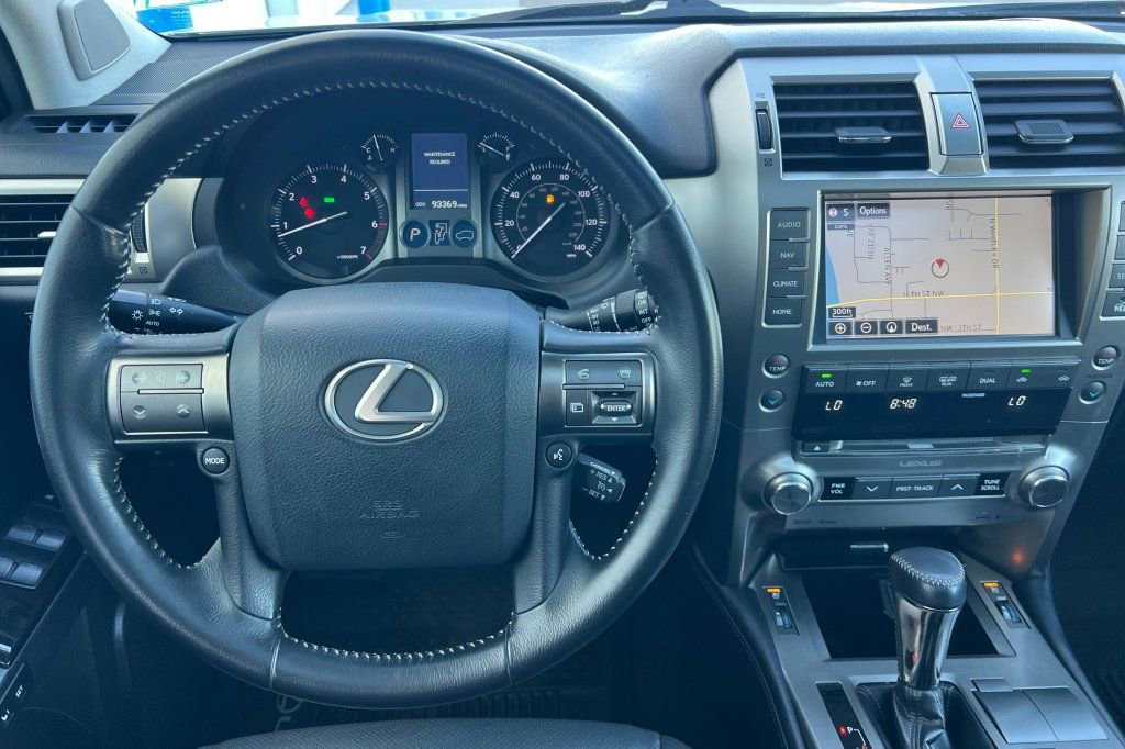 Used 2018 Lexus GX 460 w/ Navigation Package AWD/4WD image 11