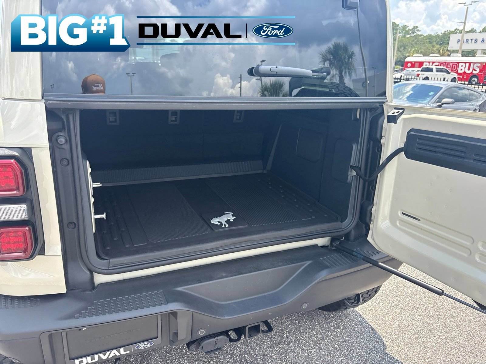 Used 2025 Ford Bronco Raptor w/ Interior Carbon Fiber Pack AWD/4WD image 7