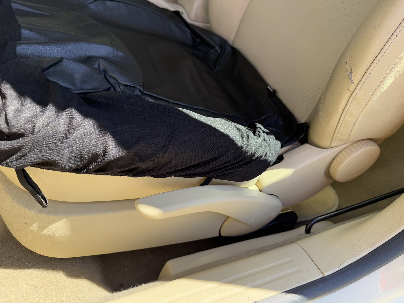 Used 2008 Volkswagen Beetle S image 29