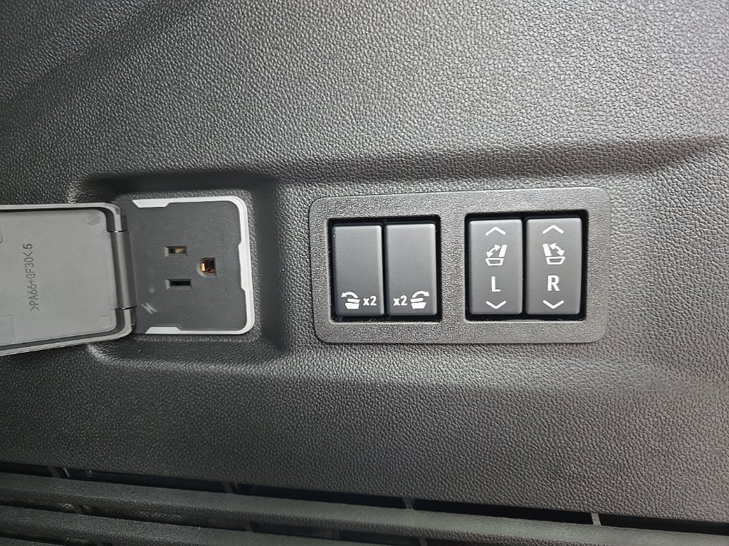New 2026 GMC Yukon Denali AWD/4WD image 51